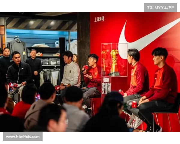 武磊、颜骏凌代言海港新球衣，城市精神与球队文化融合